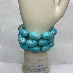 Triple strand of turquoise bracelet